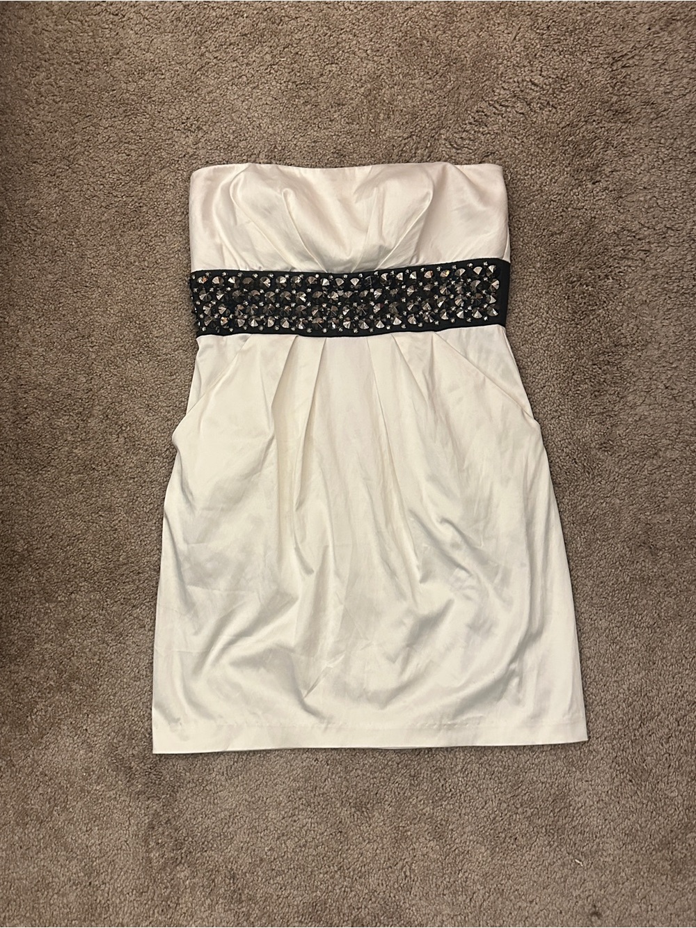 Xtraordinary White Strapless Homecoming Dress with Black Spike Jeweled Band